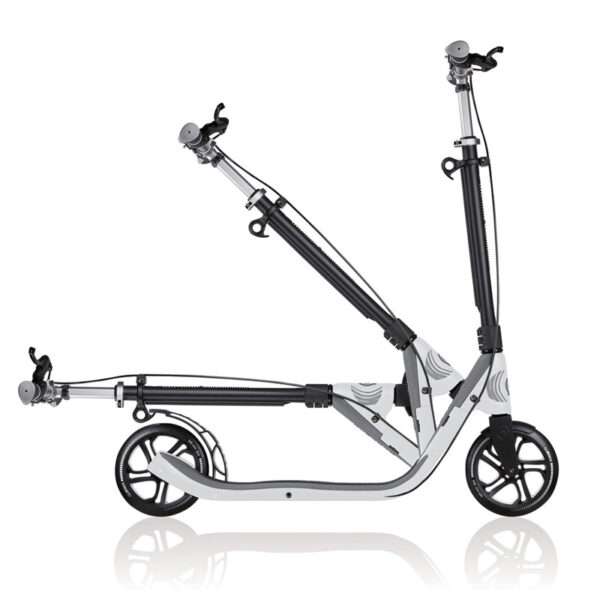 SCOOTER.GLOBBER.478-106 ONE NL205 DELUXE WHITE/DK GREY